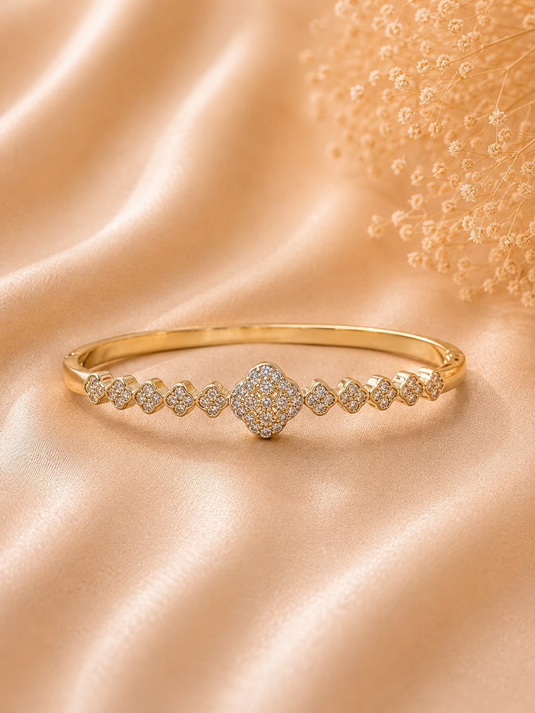 Clover Sparkle Bangle